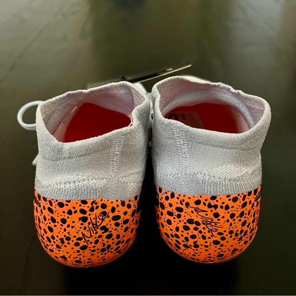 ✔️New✔️ NIKE Phantom Luna 2 Elite FG Electric Pack Olympic Safari - Picture 9 of 10